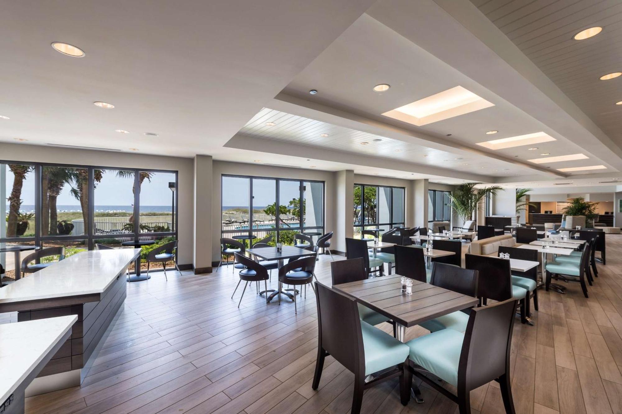 The Island House Hotel A Doubletree By Hilton Орандж-Бич Экстерьер фото